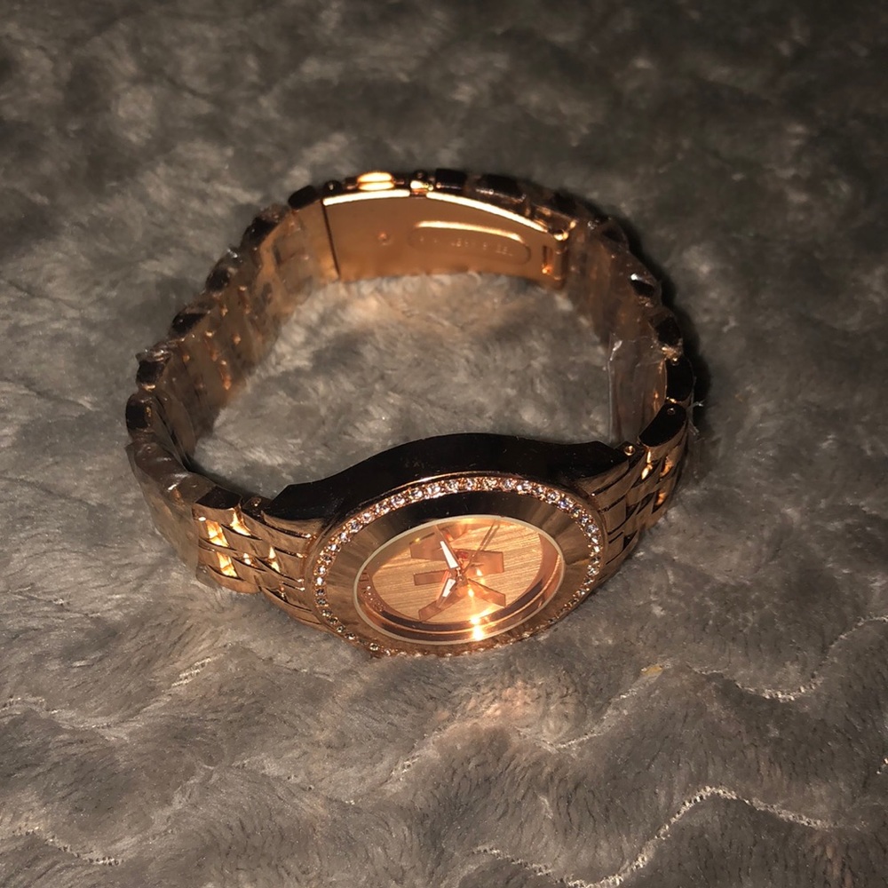 Watch - Picture 2 of 3